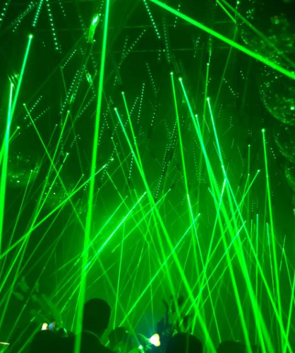 Alquiler de DJ e Iluminación con luces laser