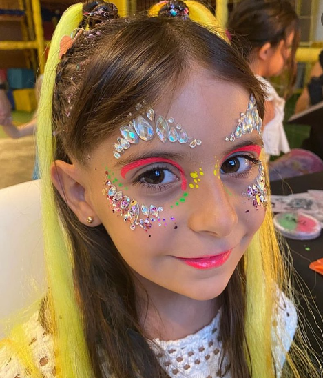 Maquillaje glitter. Animación eventos