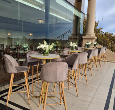 alquiler-de-mobiliario-Sillas altas de pana-organizacion-de-eventos